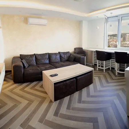 In The Heart Of Apartman *